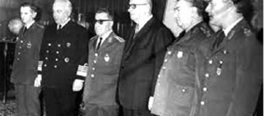 TÜRK DEMOKRASİ TARİHİNDE 12 MART 1971 MUHTIRASI ve DÜŞÜNDÜRDÜKLERİ